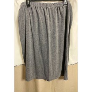 Gray cotton skirts, hits below knee. Size 22W.